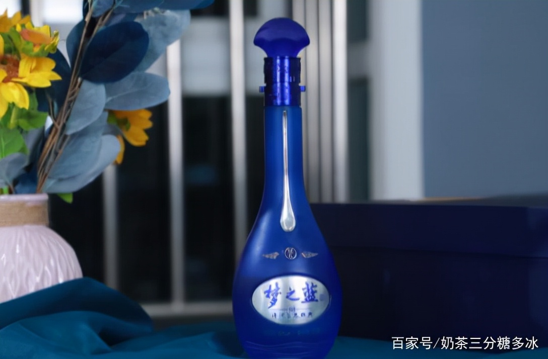 洋河梦之蓝M6高度白酒评测：由五谷精酿而成，滋味纯正