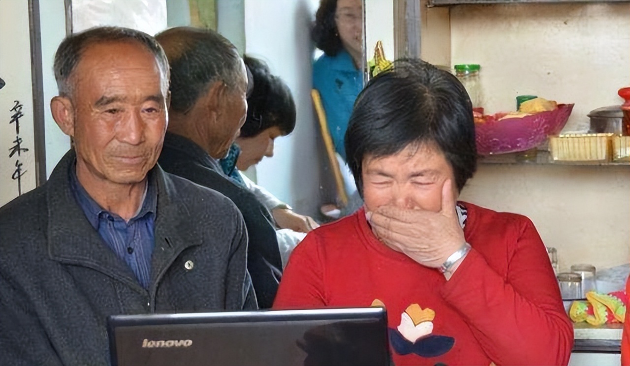 18年孙女高考成绩47分,爷爷请求复查考卷,原因竟是为减轻家庭负担