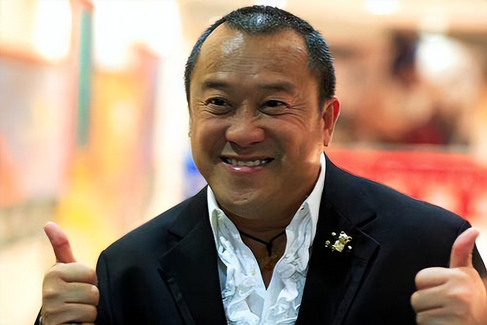 69岁曾志伟谈香港回归!内心充满感动,写"中国"二字时流泪满面