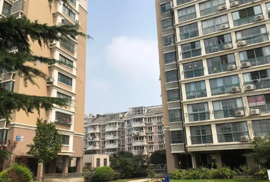 湖北男子花27万买下弟弟旧屋，14年后房价翻10倍，弟弟要求归还