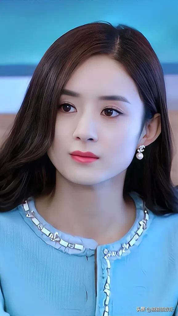 赵丽颖：清新秀丽，气质绝佳