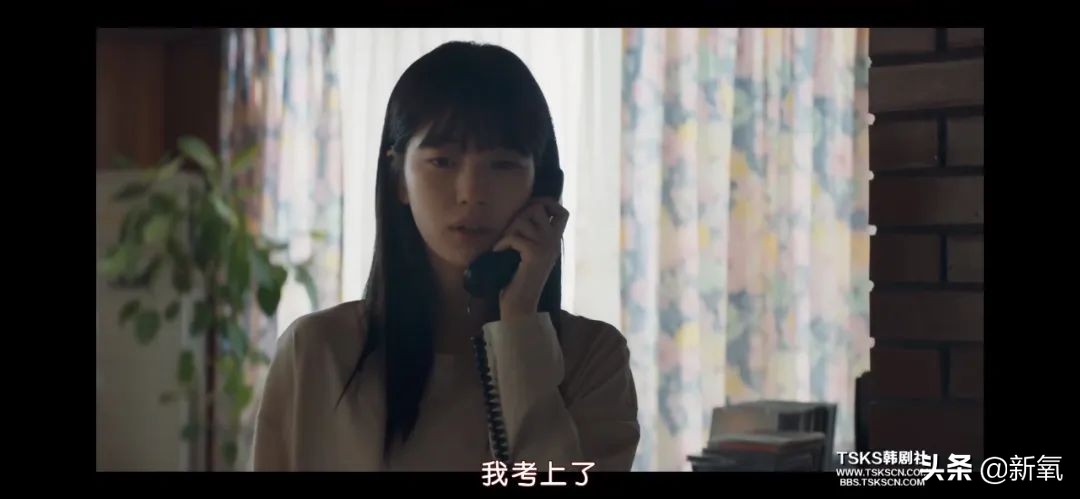 长得姬里姬气配一脸，实际上却是正版和盗版的差别？