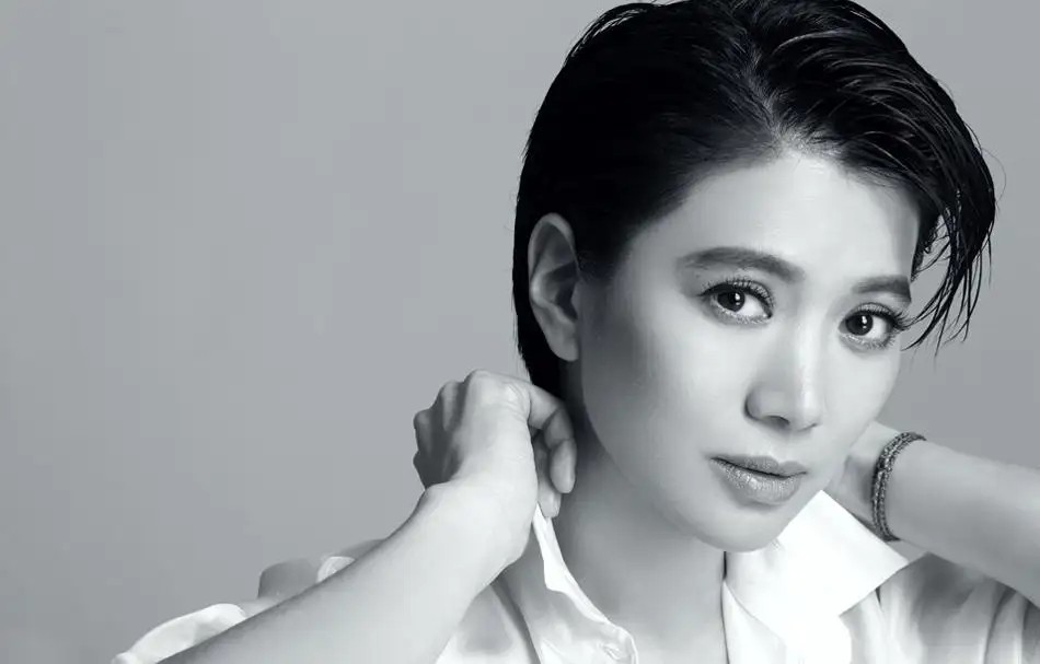 同样是“齐耳短发”，杨紫清爽减龄，迪丽热巴让人不忍直视