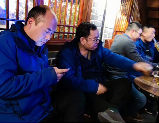 逆风飞扬，共赢未来