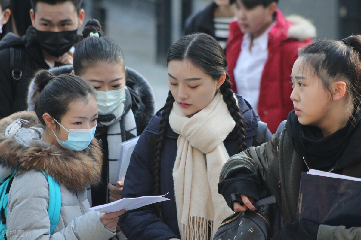 2017大连工业大学美术录取分数线（统考成绩230分高考文化400分）