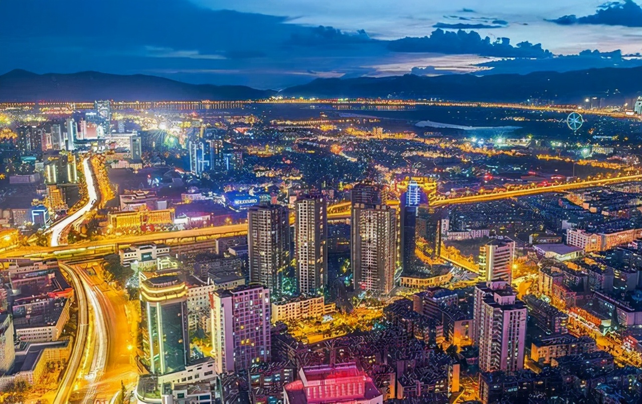 华东地区高校的排名已出炉，上海交大跌落神坛？浙江大学排名第一