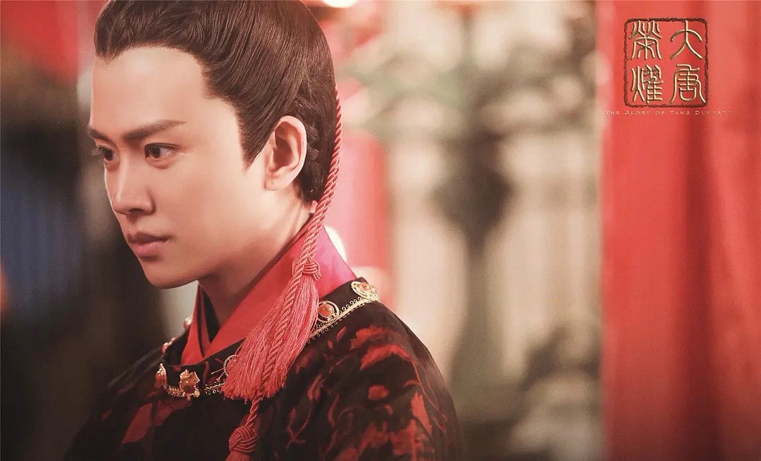 五官不端正就别演古偶了，所谓“玉面小郎君”，还得看这10位明星