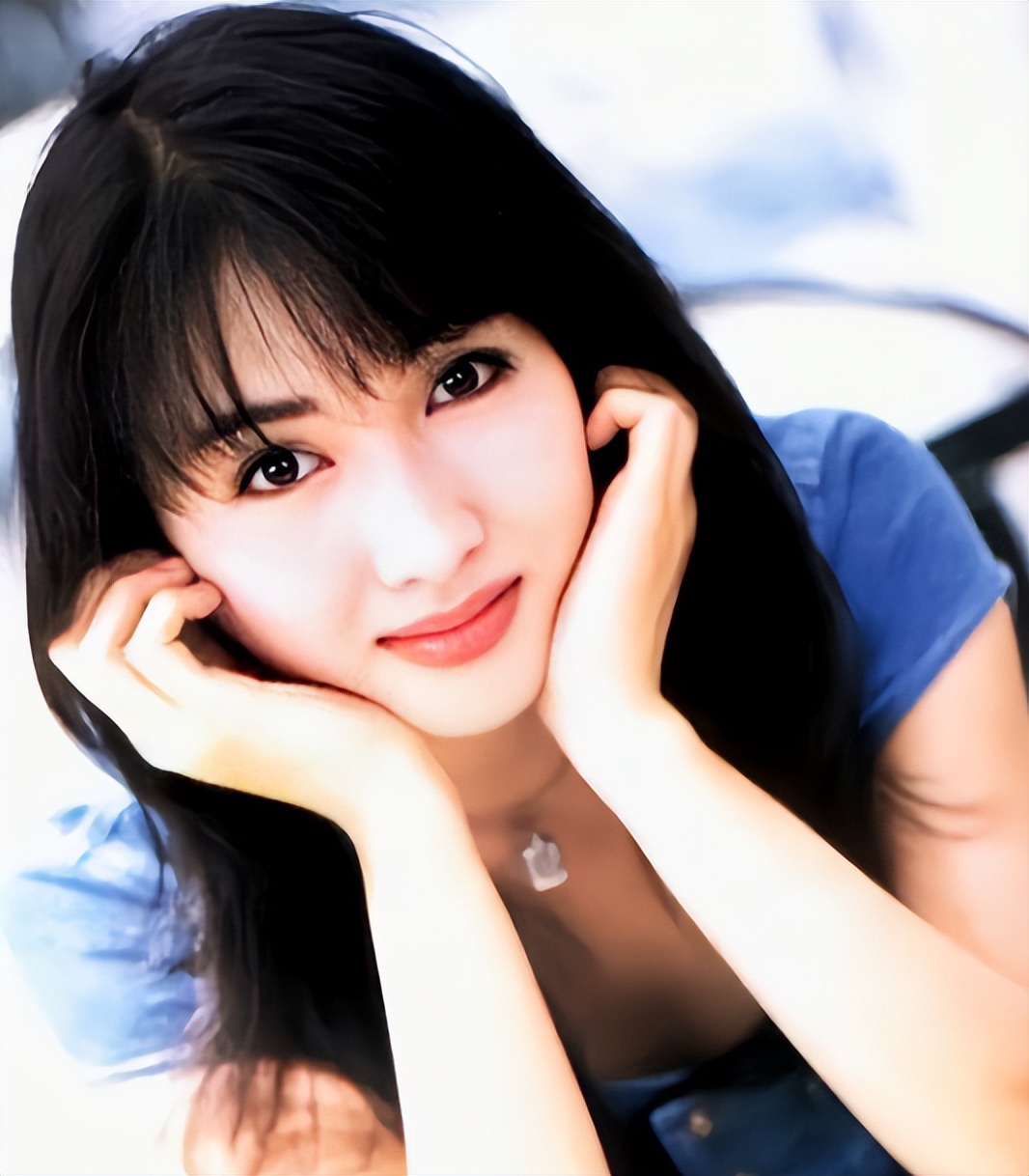 红得快、凉得也快，这五位“风光不再”的女星真是太可惜了