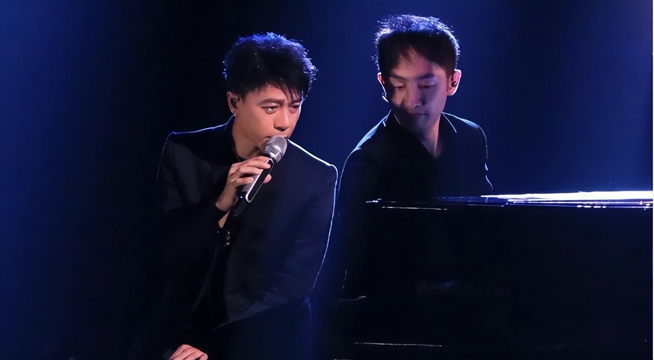 李克勤曝《声生》李健刚赢下叶倩文,就立马打电话请客,理由超好笑