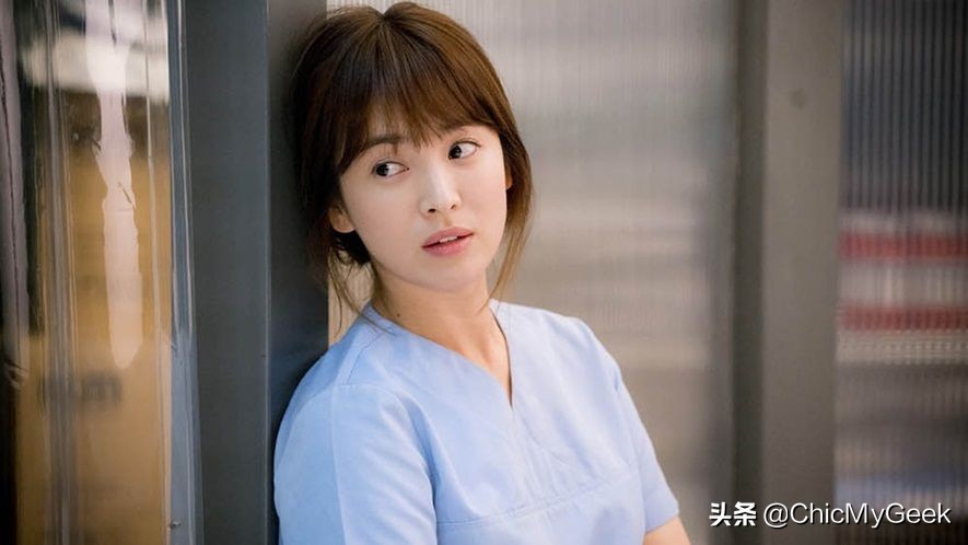 全智贤登顶女星片酬榜首，演技实力获业界认可