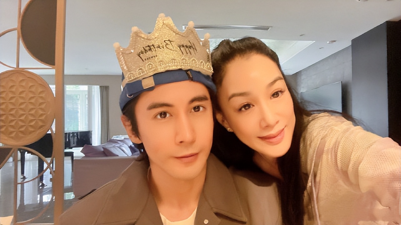 钟丽缇晒照为老公庆生，两女儿身高超妈妈，张伦硕搂着妻女好幸福