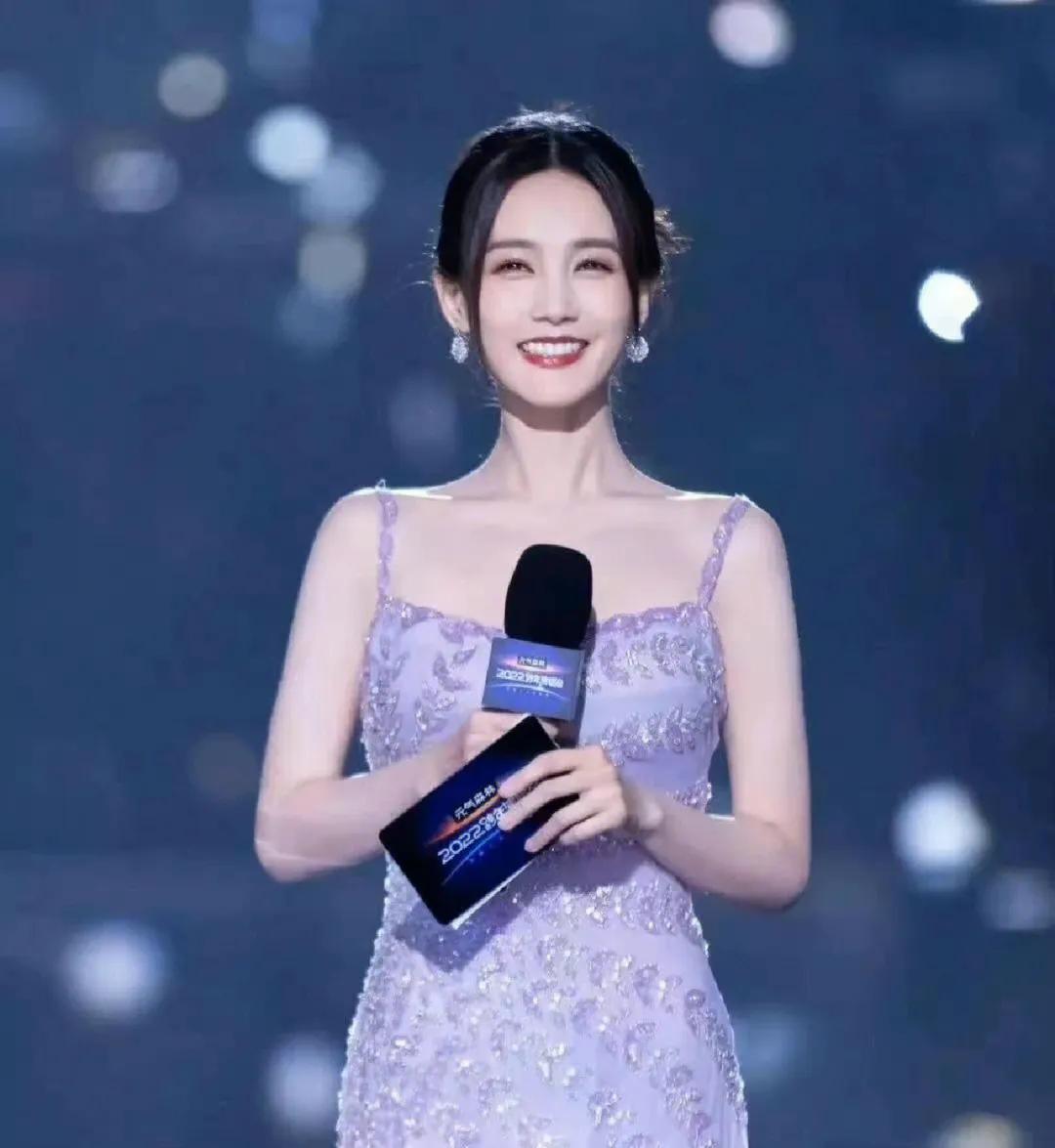 宝藏女孩李一桐