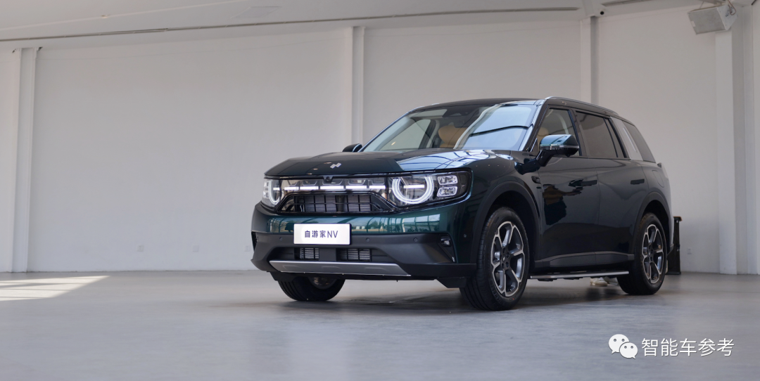 小牛造四轮电动车了：自由家NV到底是一款什么样的车？