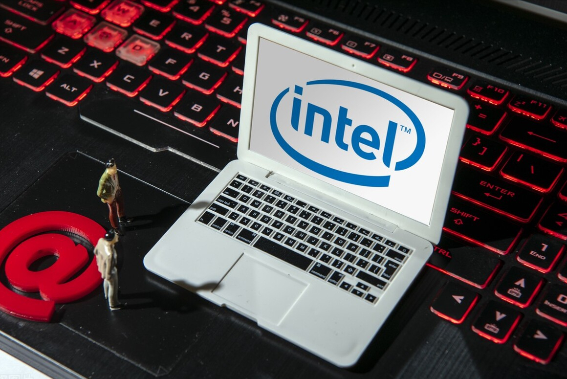 局势逆转！“白房子”可能输掉芯片战，中企只有一个“诀窍”