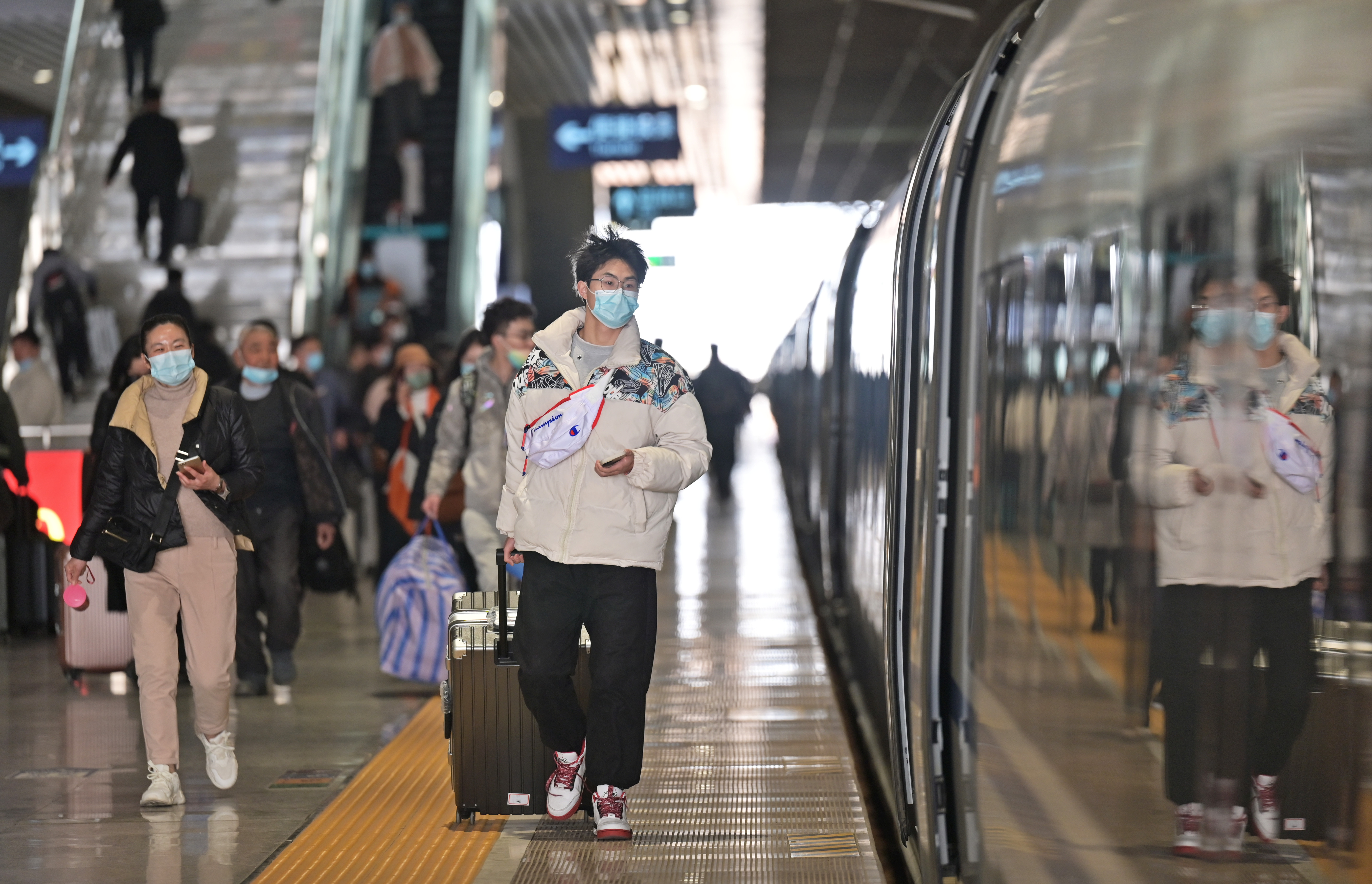 郑州铁路春运落幕发送旅客逾882万人
