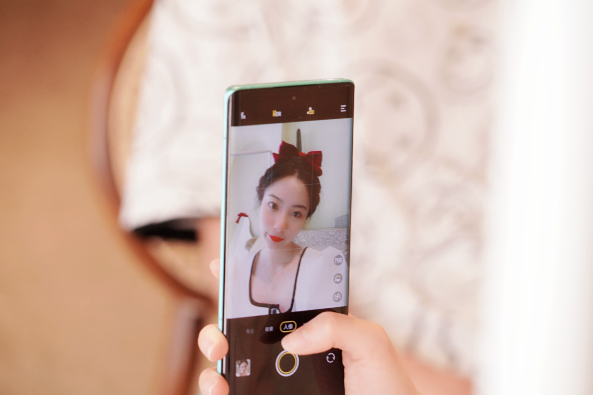 标准版也有Pro实力，天玑9000+蔡司影像加持，vivo X80上手实测