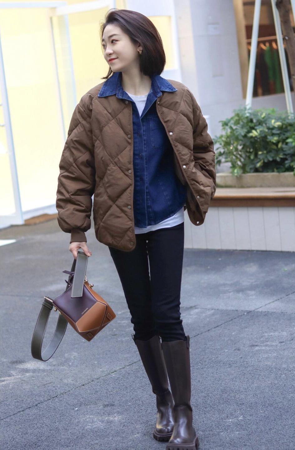 这个冬季还在穿“羽绒服”？“棉服”才是最实用的，时髦又百搭