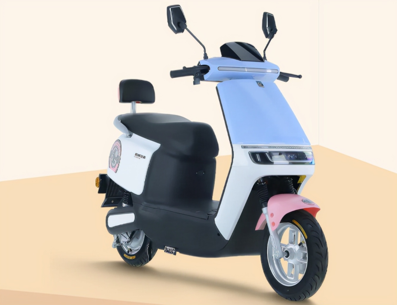 这2款电动车实用性强,搭载原装进口锂电池,充一次电能跑100公里