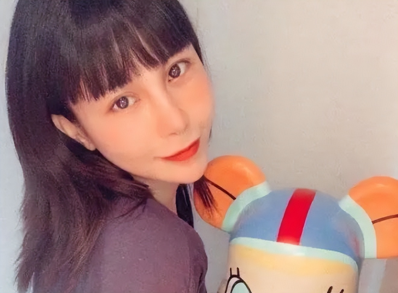 宁坐宝马哭不坐单车笑，立志要嫁豪门的马诺，最后如愿以偿了吗？