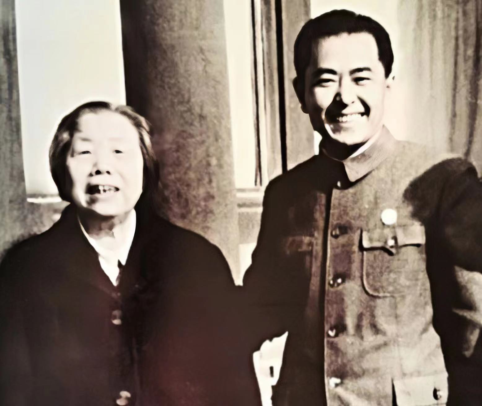 1982年《风雨下钟山》筹拍，贺龙夫人：王铁成来演，胖胖的正合适