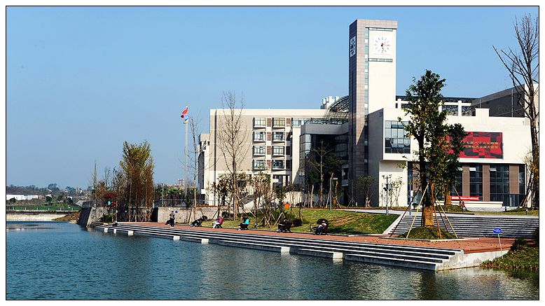 重庆交通大学在渝录取，土木类专业最高615分，计算机平均分夺冠