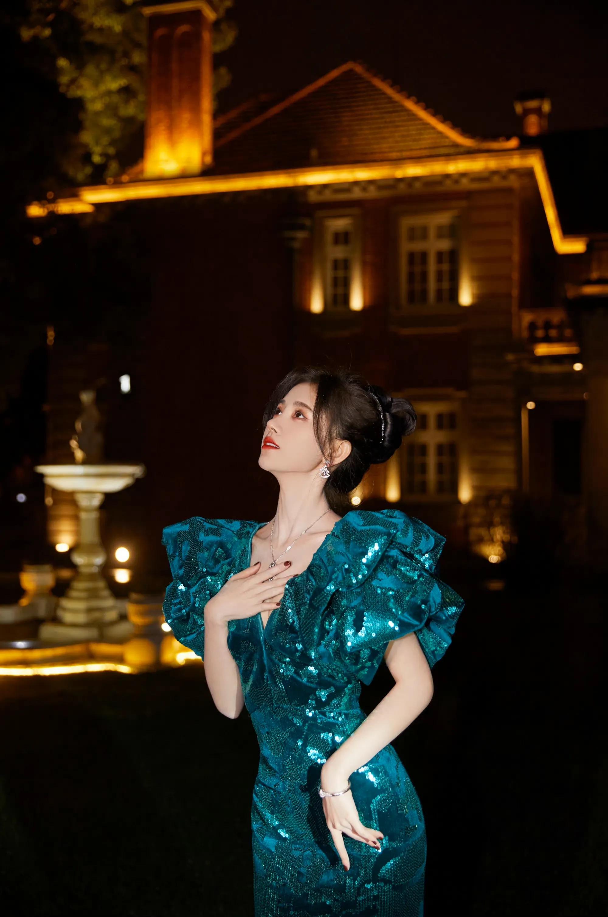 鞠婧祎｜每一套礼服造型都堪称出圈的存在