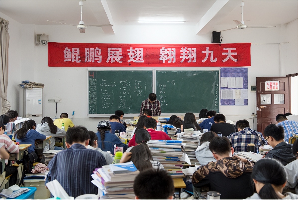 高考分数的高低，决定了不同层级专业的选择，填报志愿之前要了解