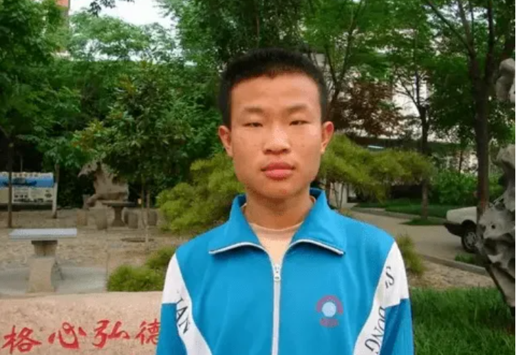 北大“数学之神”韦东奕，毅然拒绝哈佛邀约，30岁成为北大教师