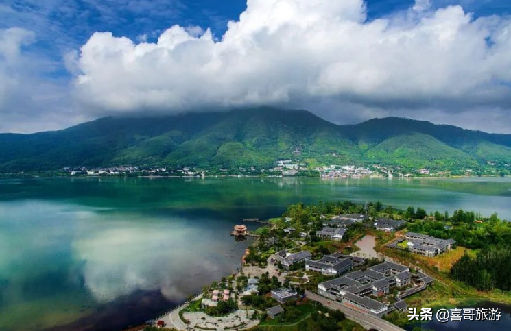 西昌到泸沽湖多少公里？泸沽湖好玩吗？