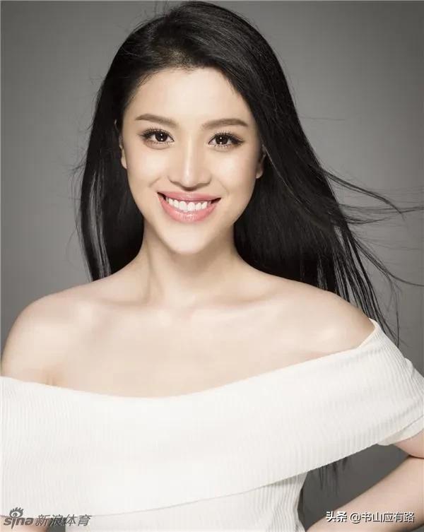 葛天：美得别有韵味，离婚后活成少女