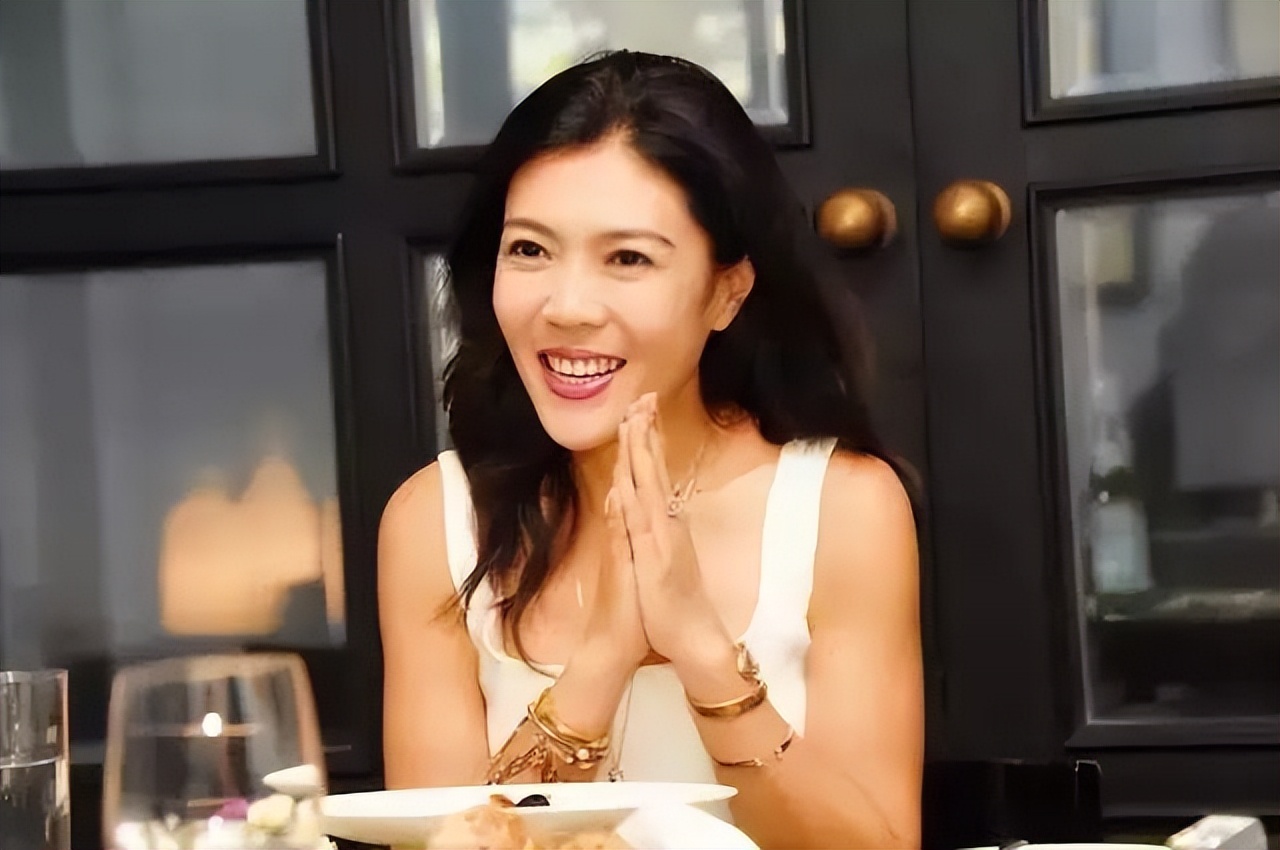 从“时尚女魔头”到“过气主编”，苏芒到底经历了什么？