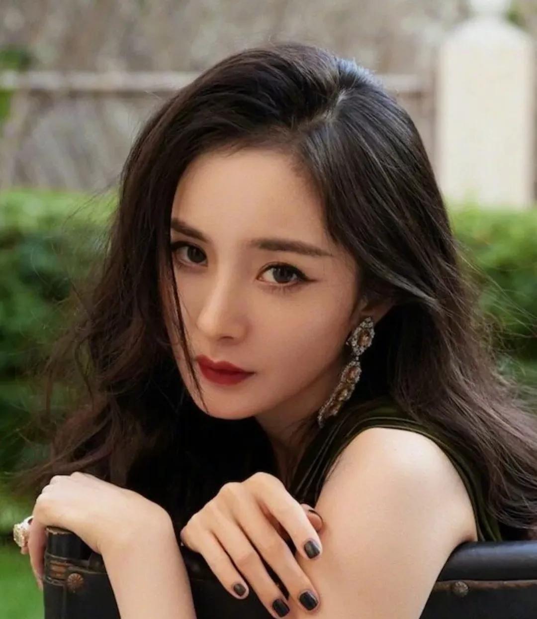 娱乐小八卦 实力演员雷佳音张子枫张新成 蔡徐坤 白敬亭 杨幂 胡一天