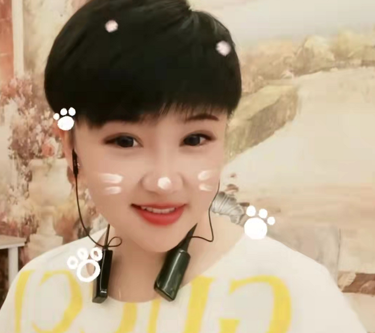 杨树林老婆胖丫被曝生二胎，抱婴儿母爱满满，出狱后靠卖水果维生