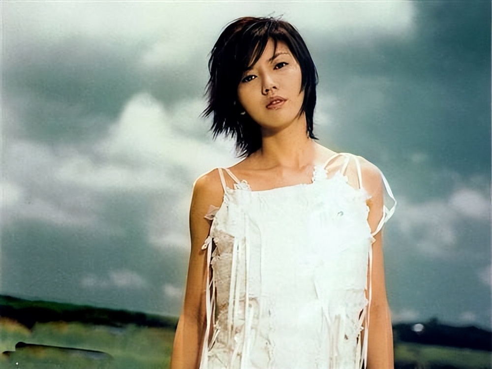 孙燕姿再次复出，为何她的清新气质，削弱了很多，人也有臃肿感？