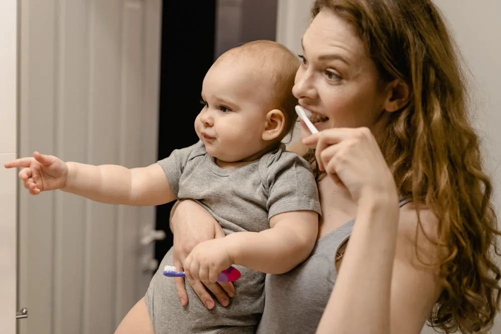 宝宝多大可以涂氟？多久涂一次？要涂到几岁？可以替代刷牙吗？