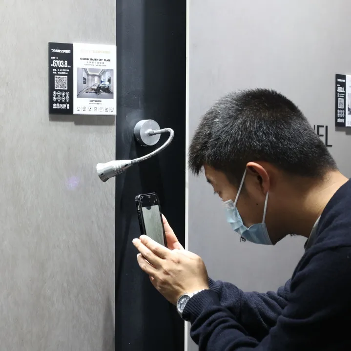 广州设计周打卡TOP1的绝美「金丝玉玛星空主题馆」,大场面超震撼 广州设计周打卡TOP1的绝美「金丝玉玛星空主题馆」,大场面超震撼