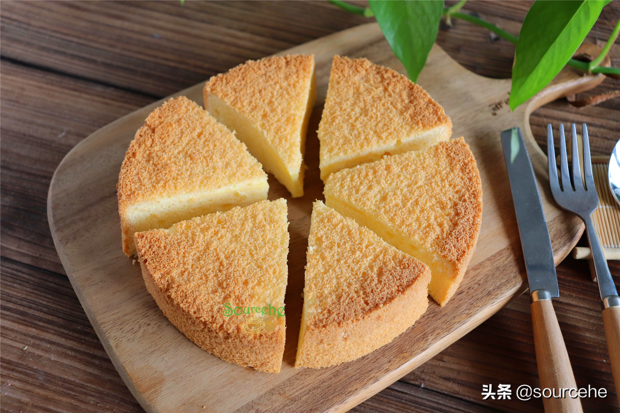 戚风蛋糕掌握3个技巧，不开裂不塌陷，蓬松香软，很好吃