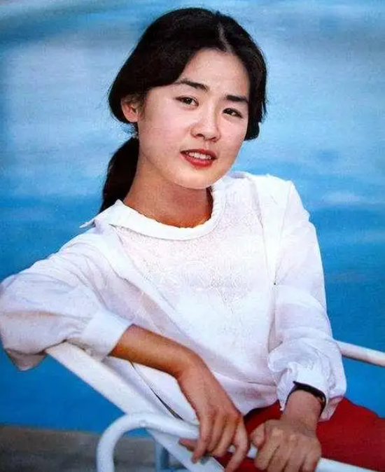 演员丛珊：嫁法国人惨淡离婚，带着儿子再婚嫁导演终获幸福