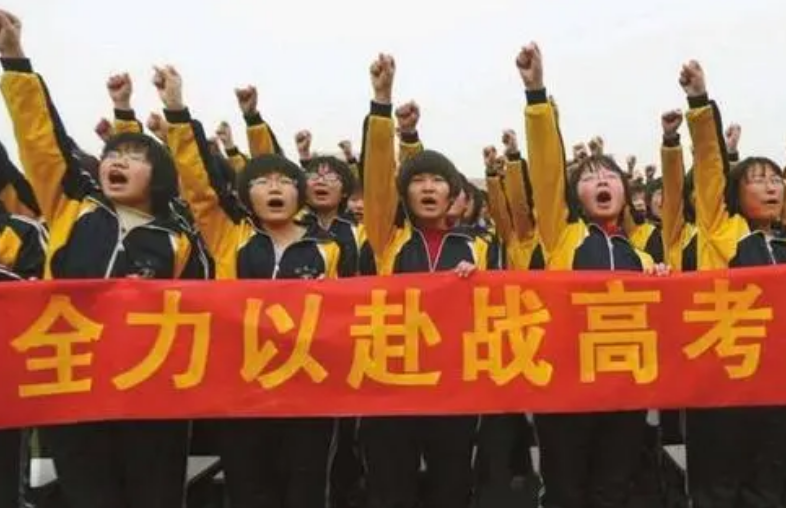 “脑瘫天才”高考262分，每科都只做选择题，如今却成985数学博士