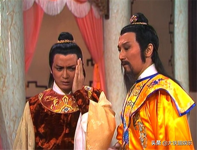 8版“情场浪子”段正淳对比：谁儒雅风流，谁油腻猥琐，差距明显