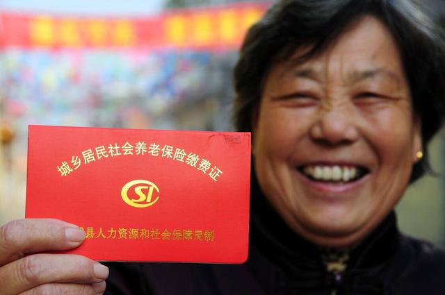 补缴行不通了？2022年社保迎来“新调整”，断缴的处理方法来了