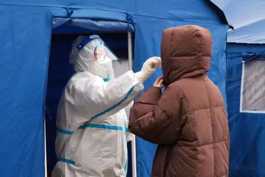 青影“三原色”绘就校园防疫图：组织“防护白”“先锋红”“守护蓝”战队筑牢抗疫防线