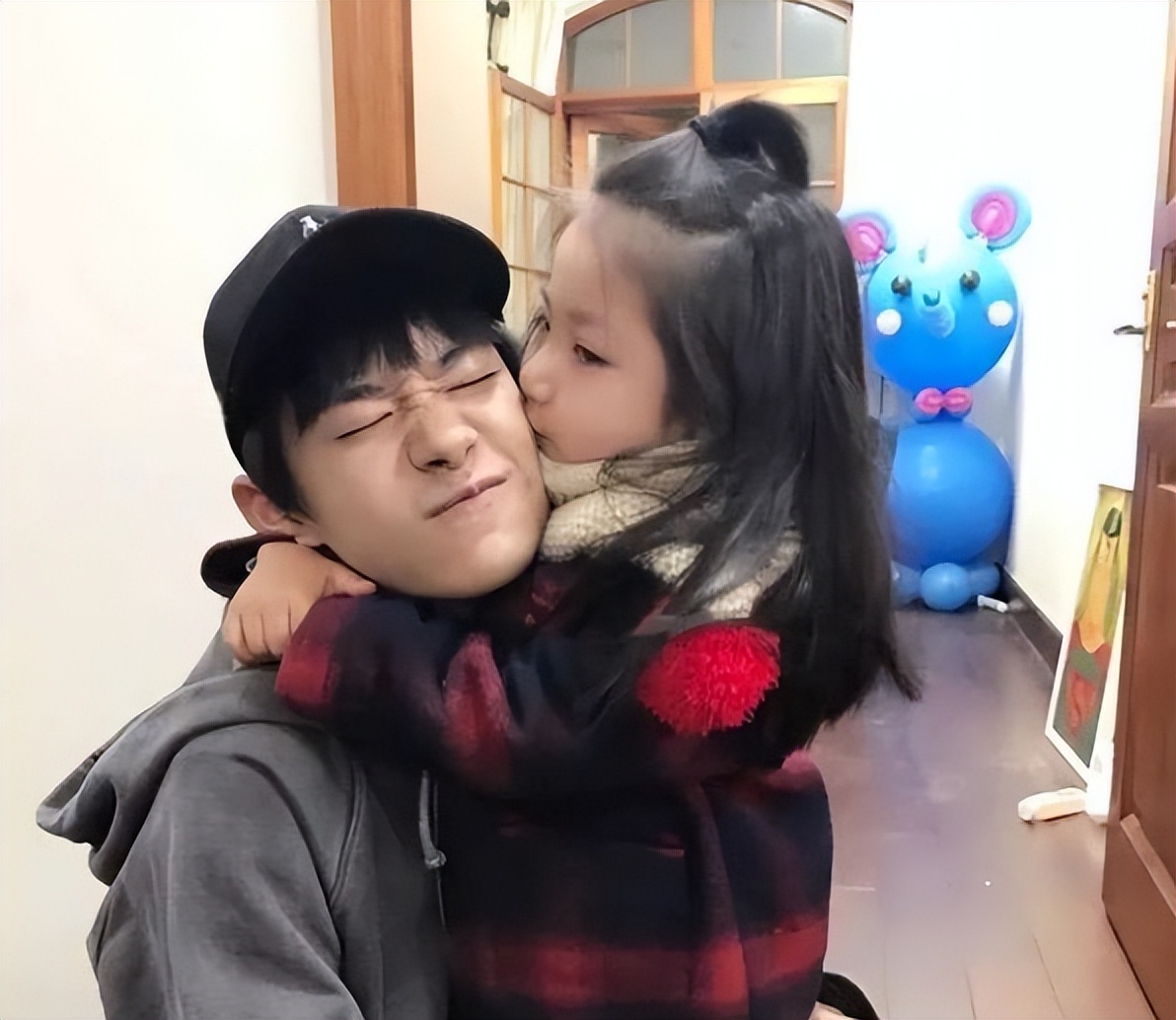 又一位10后天才迷你花横空出世，影视圈的未来就看她们了？