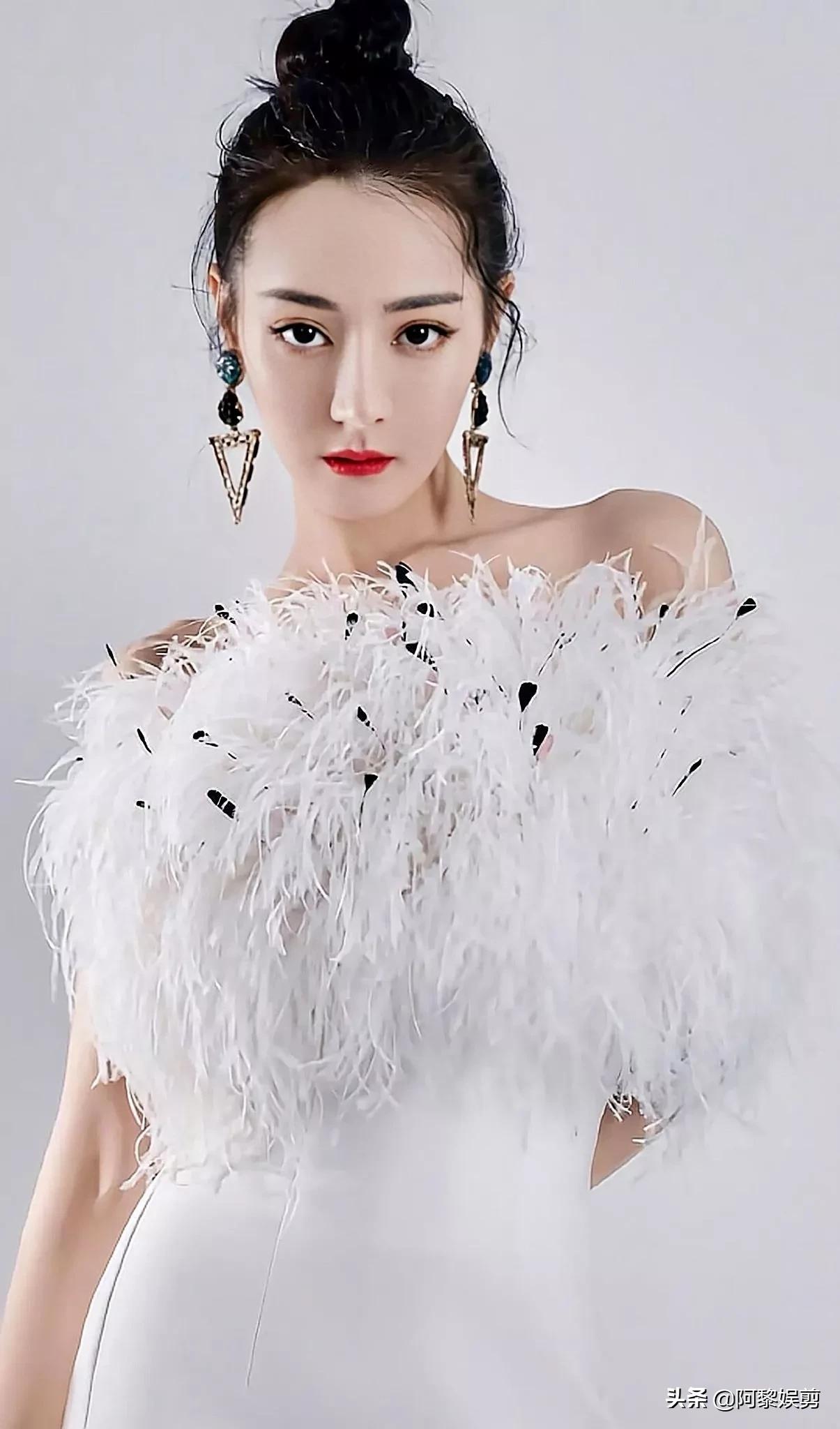 迪丽热巴，倾城绝色，灵动迷人，第三张太美了