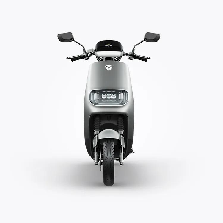 续航400里，雅迪推出新款高颜值电动车，搭载2000瓦电机