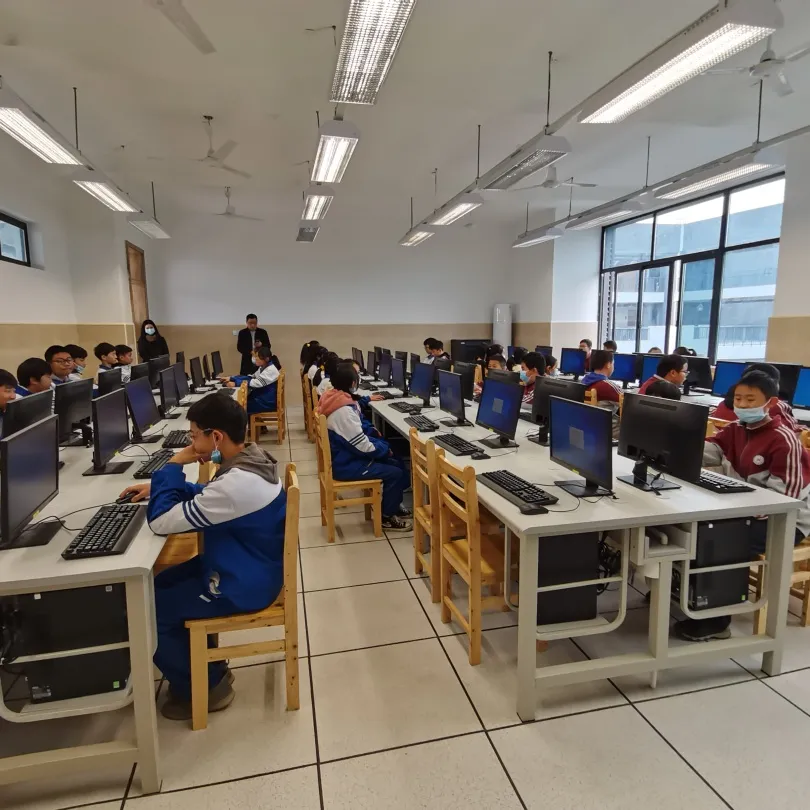 四川天府新区新兴中学——争优创先实教育 发展进阶上平台