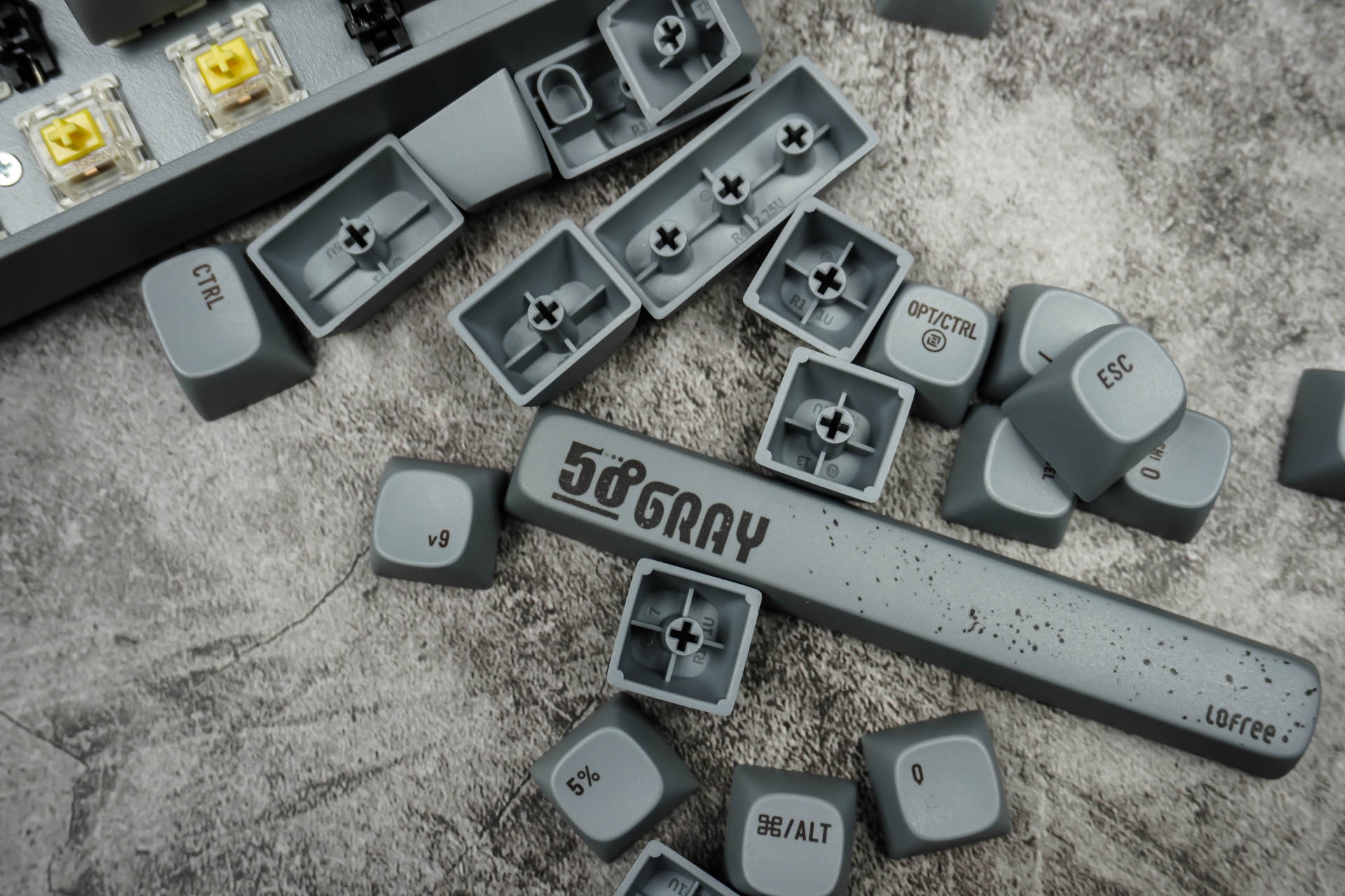 这次全面精彩！Lofree洛斐小翘百键“水泥灰”键盘深度体验