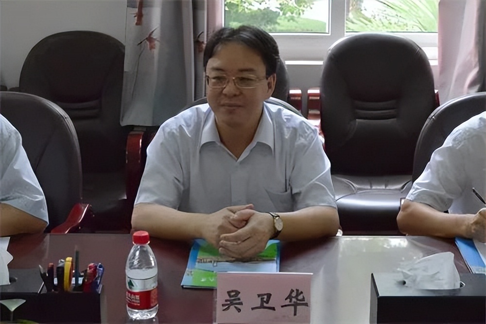 擅长“曲线贿赂”，十八大后不收敛、不收手，双开！