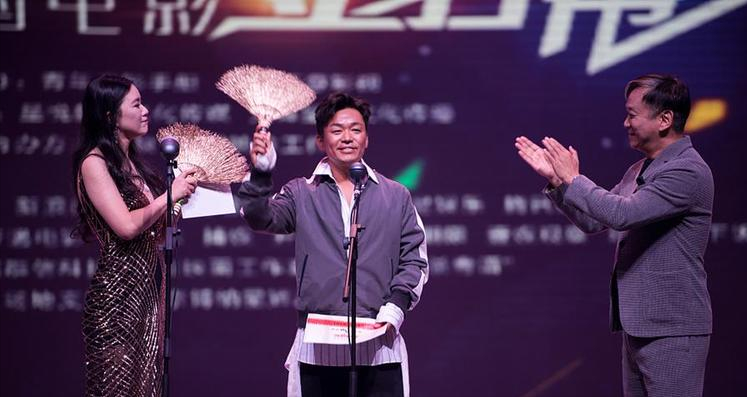 王宝强应该开个艺德培训班，能让明星塌方的“雷”他都完美化解过