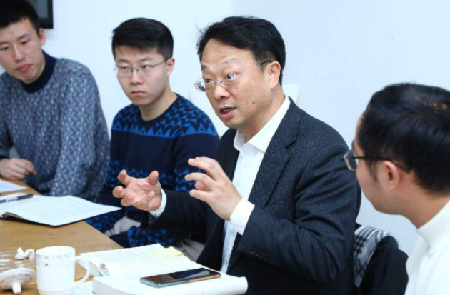 清华换“掌门人”了！有勇有谋履历不凡，或能改变人才外流问题